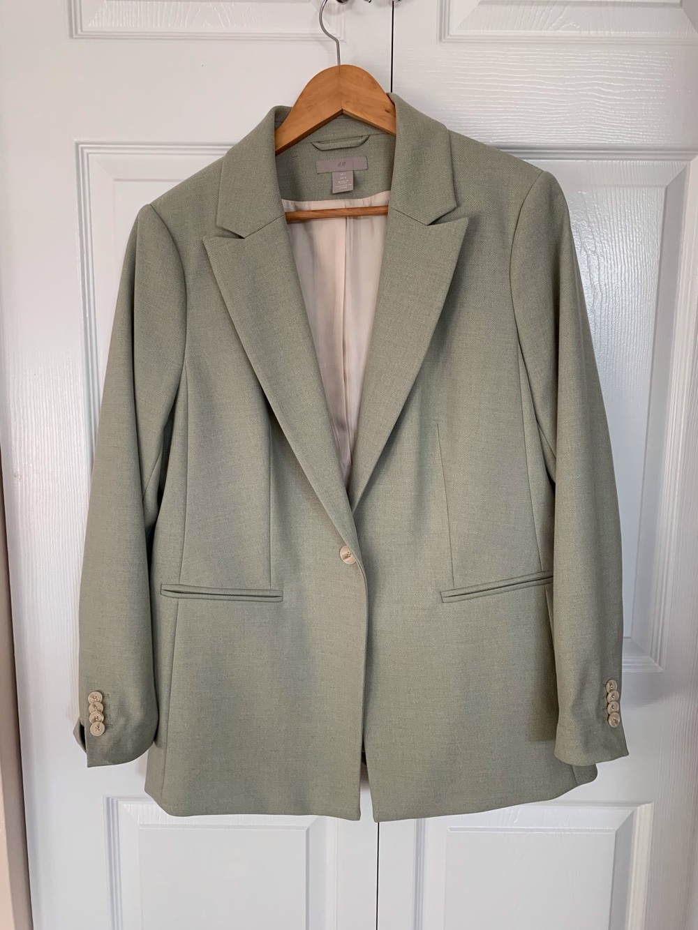 H&M Women's Blazer in Sage Green - Relaxed Fit